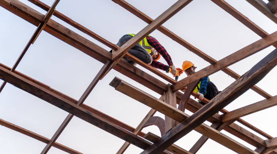 Professional residential roofers in Auxier, KY